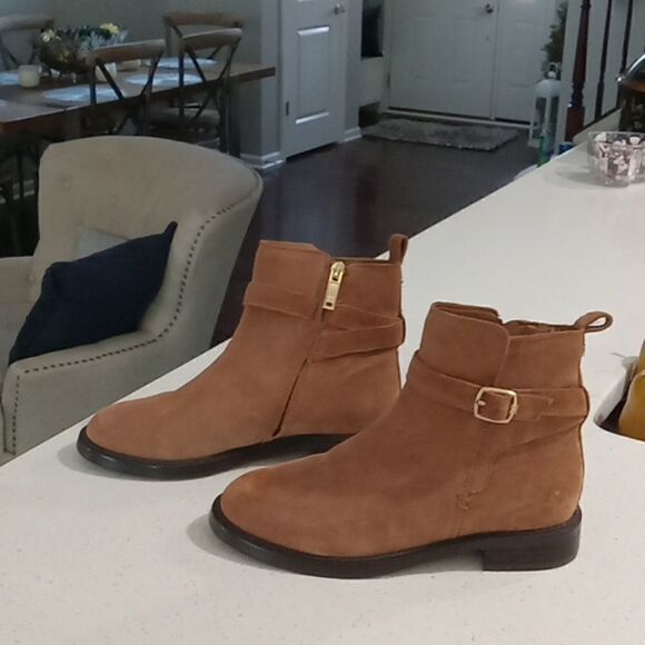 Sam Edelman Nolynn saddle brown suede buckled 1 1/4" heel bootie. Size 5 NWT - Picture 4 of 9